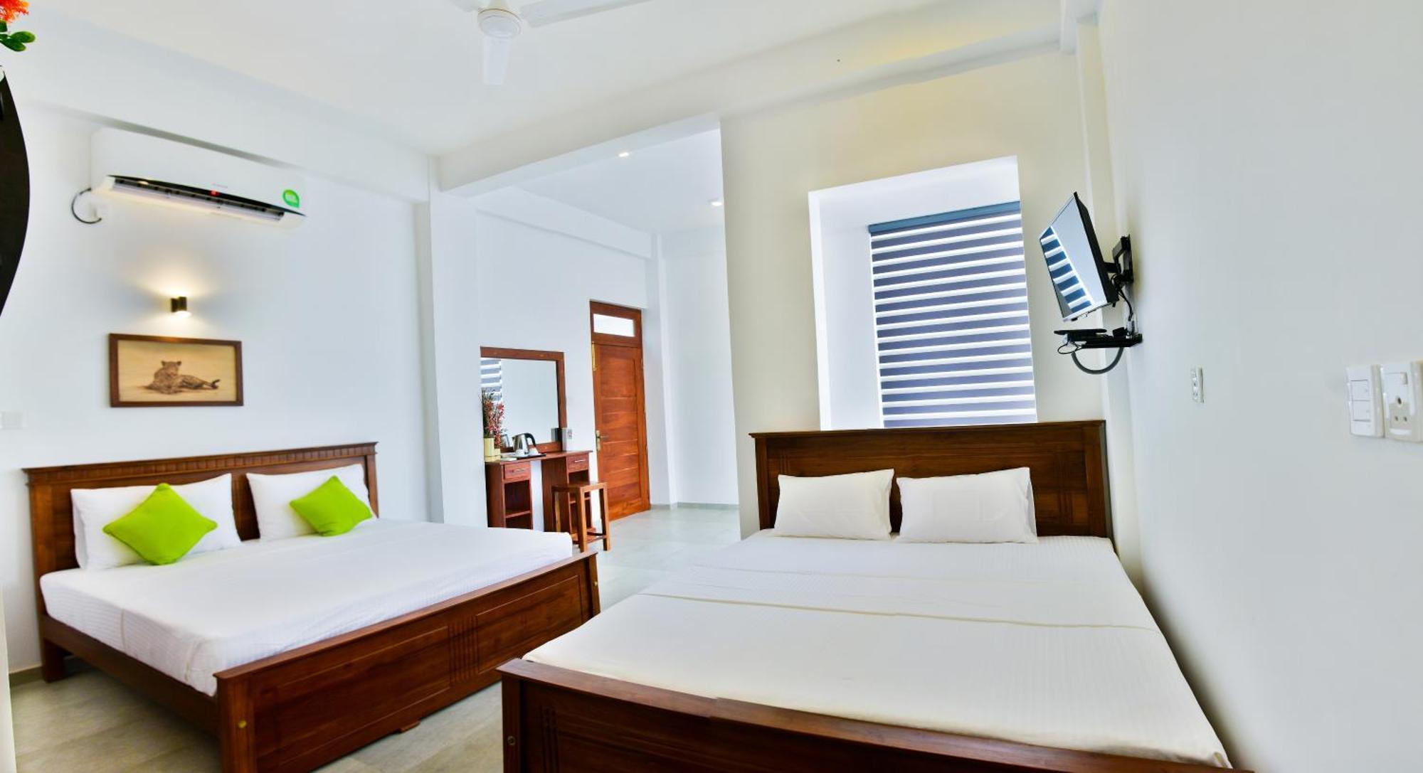 Hotel Rominrich à Hikkaduwa Extérieur photo
