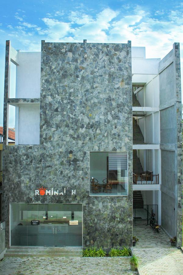 Hotel Rominrich à Hikkaduwa Extérieur photo